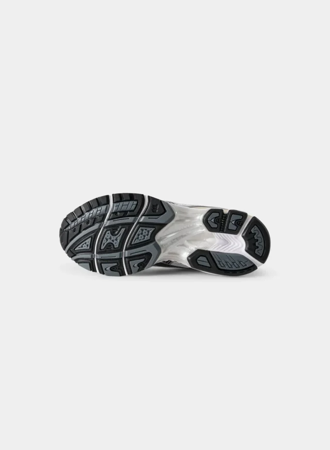 ASICS Gel-Kayano 14