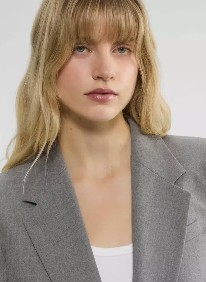 Blazer nouvelle génération – (Re)ssential Light