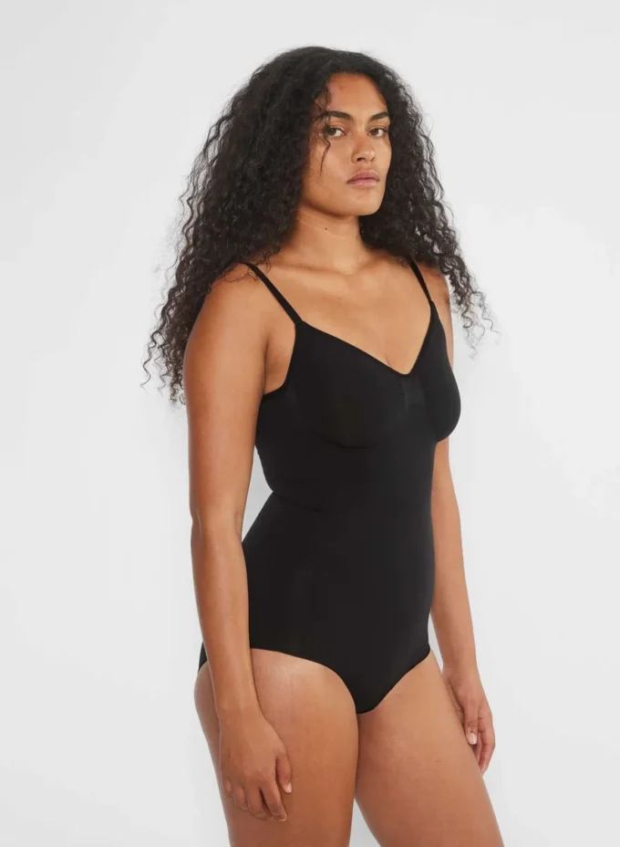 Body sans coutures ShapeEnhance™ couvrant entièrement les fesses