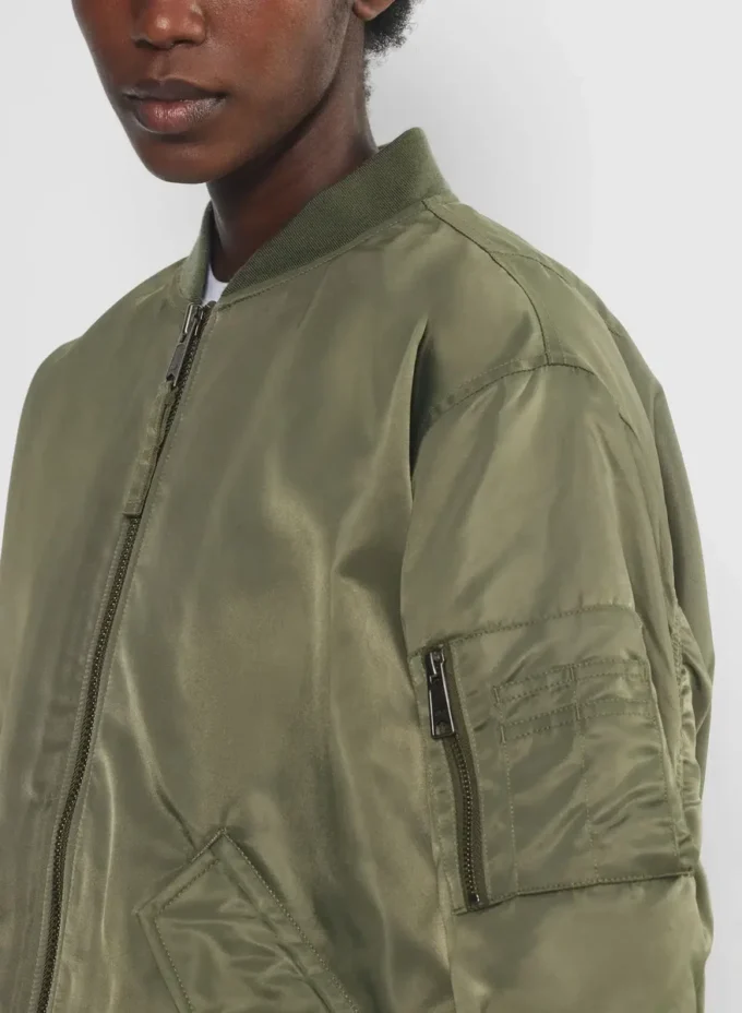 Bomber Brea