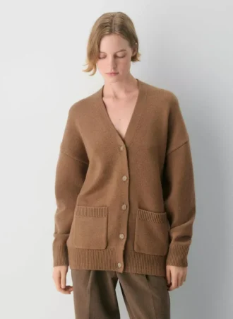 Cardigan à col en V en laine mérinos épaisse