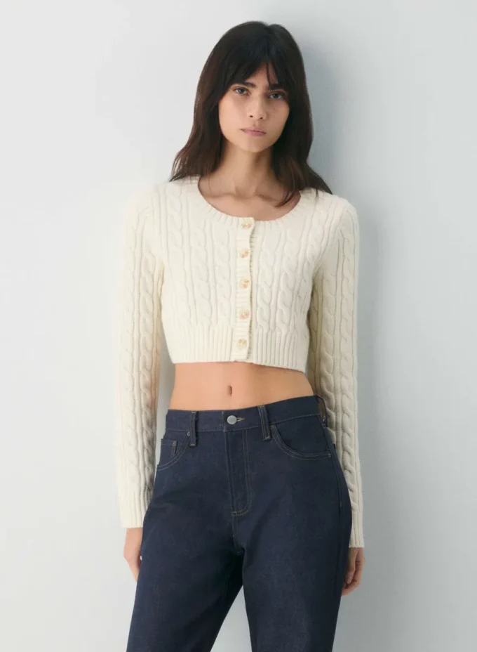Cardigan Teacup