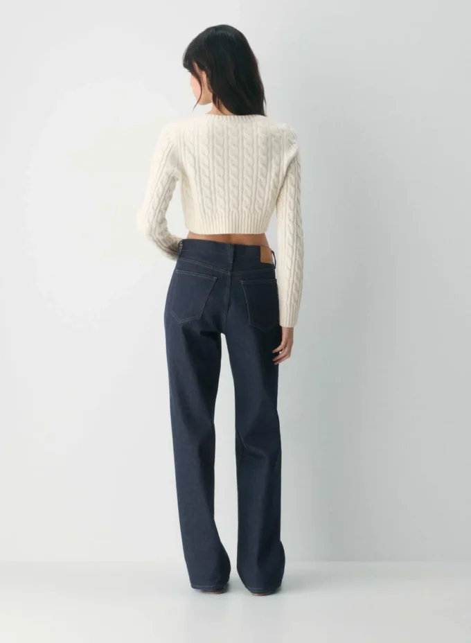 Cardigan Teacup