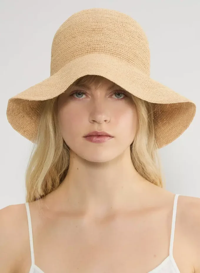 Chapeau à bord court en raphia Sunbeam