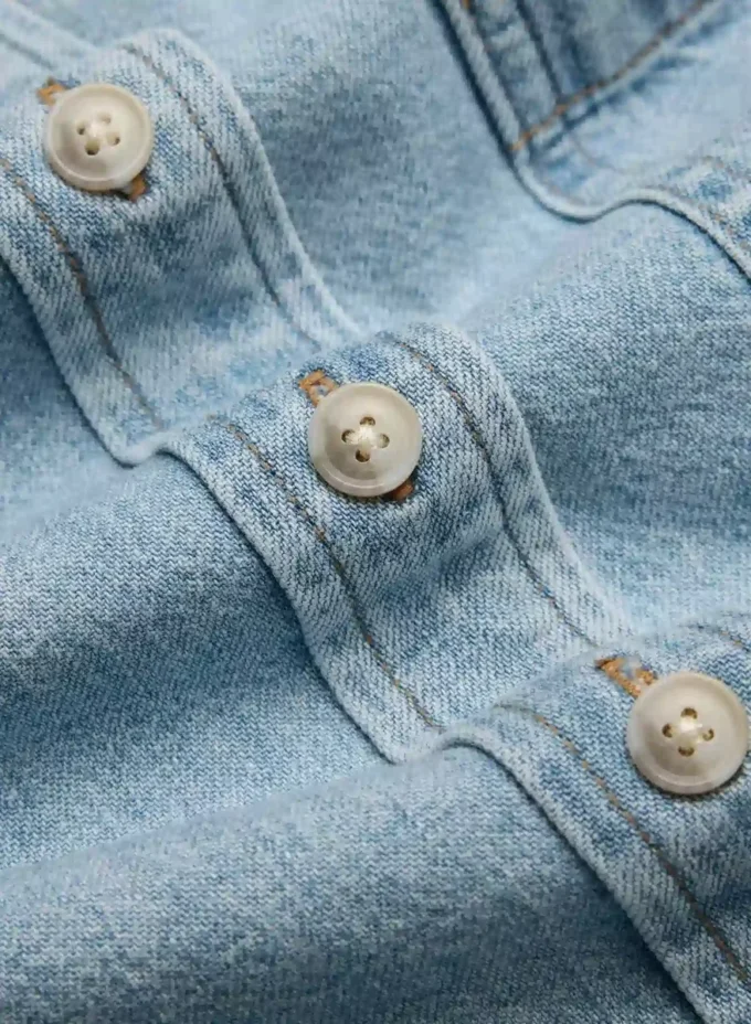 Denim Forum La chemise en denim à taille confortable des années 80