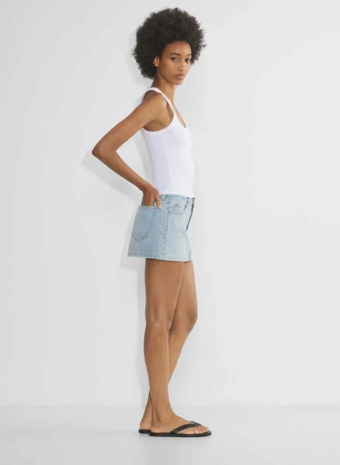 Denim Forum La jupe micro en denim vintage des années 90