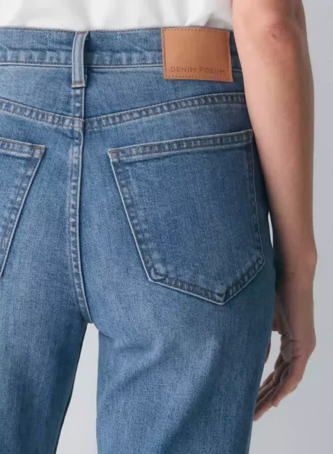 Denim Forum Le jean droit taille haute Arlo