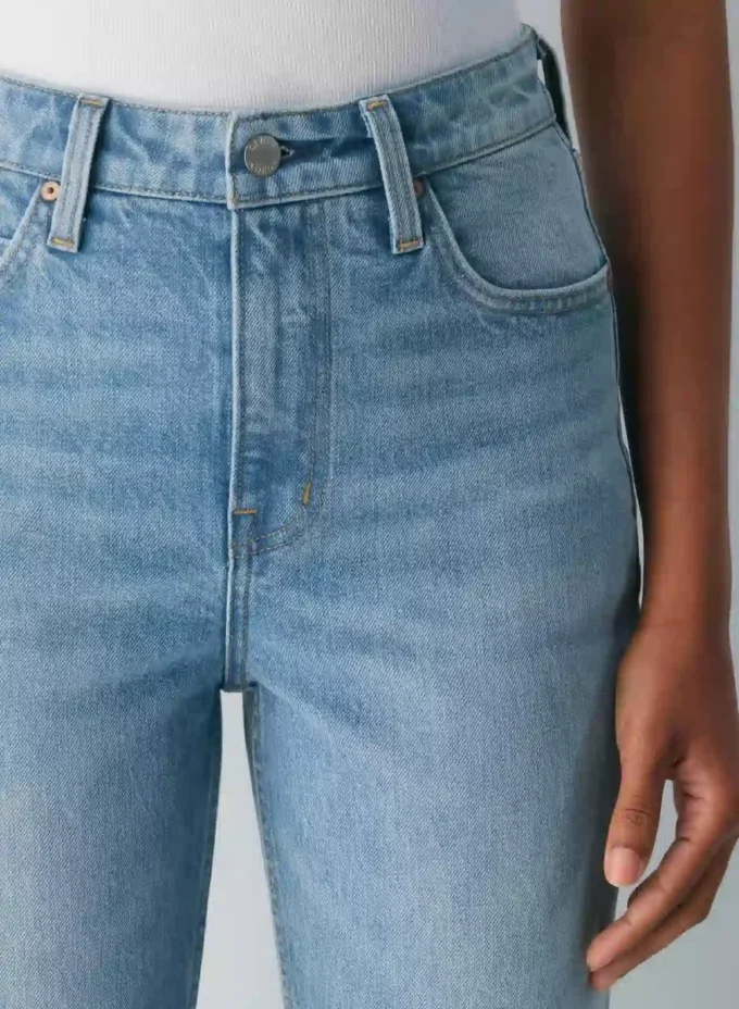 Denim Forum Le jean slim bootcut taille haute Nina des années 90