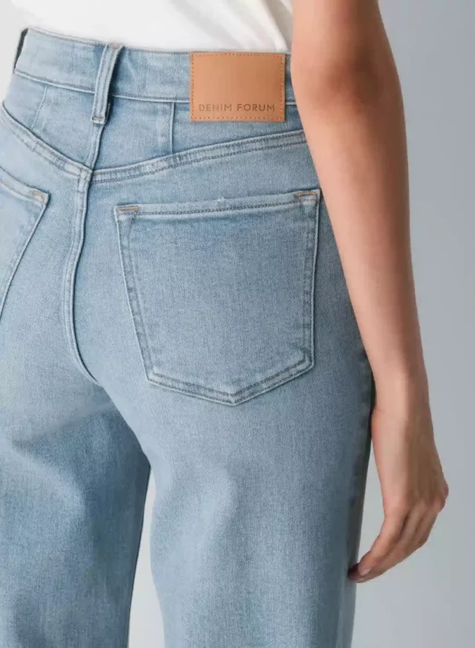 Denim Forum Les années 90 Snatched Jean taille haute à coupe large