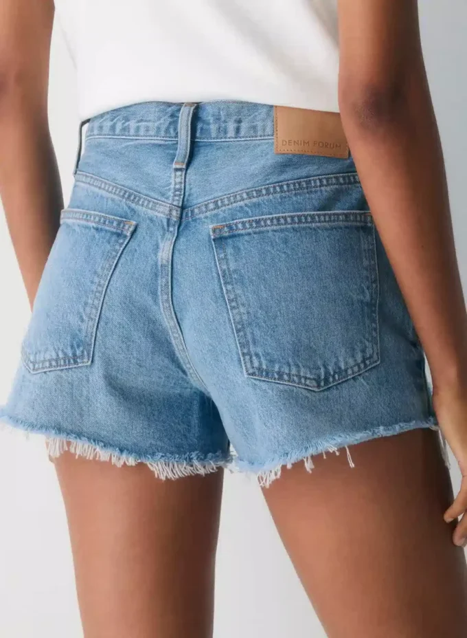 Denim Forum Short en jean vintage coupé des années 90
