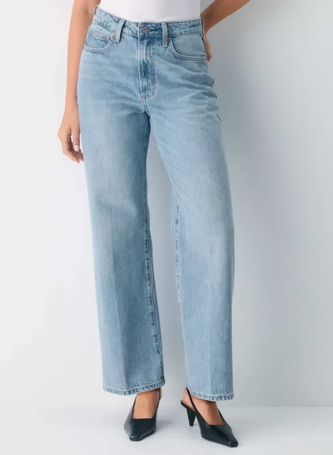 Denim Forum The Farrah Jean taille haute à coupe ajustée et large