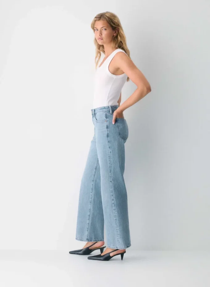 Denim Forum The Farrah Jean taille haute à coupe ajustée et large