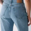 Denim Forum The Farrah Jean taille haute à coupe ajustée et large