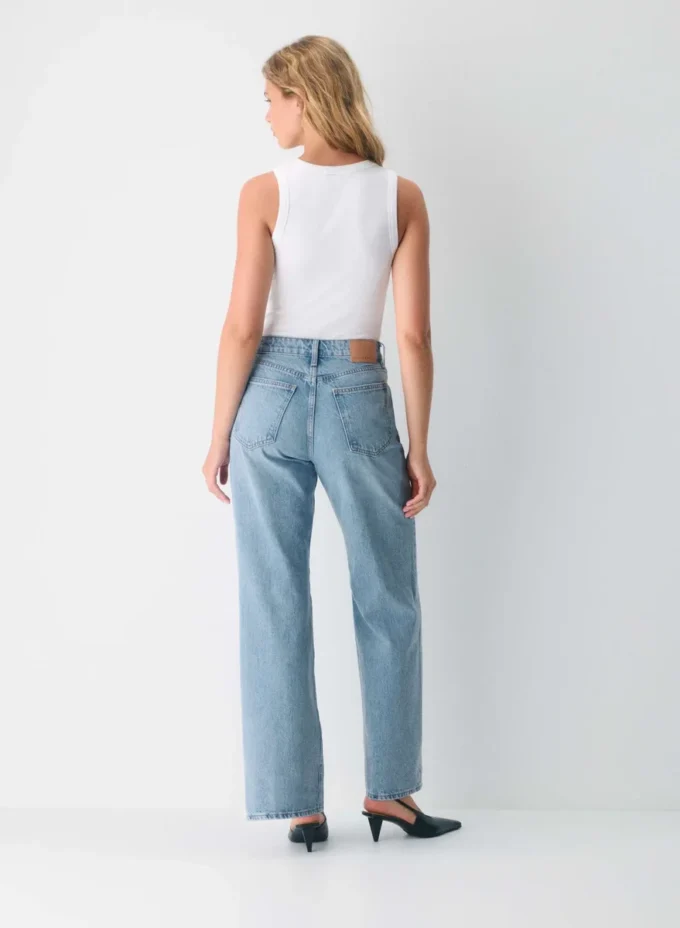 Denim Forum The Farrah Jean taille haute à coupe ajustée et large