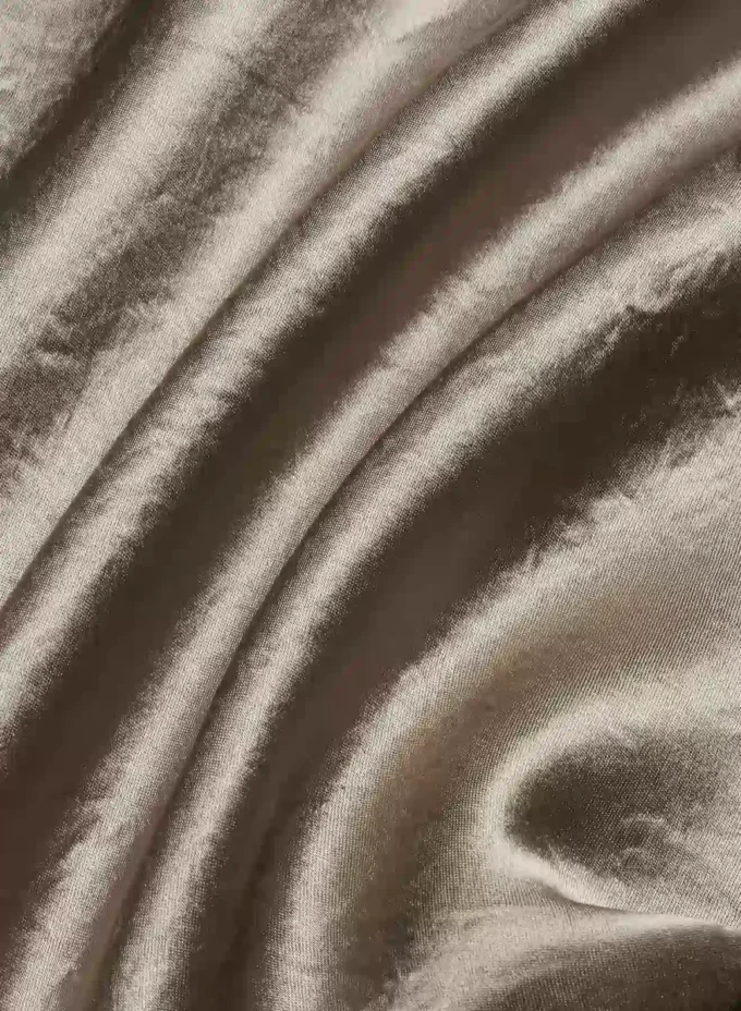 Haut en satin raffiné