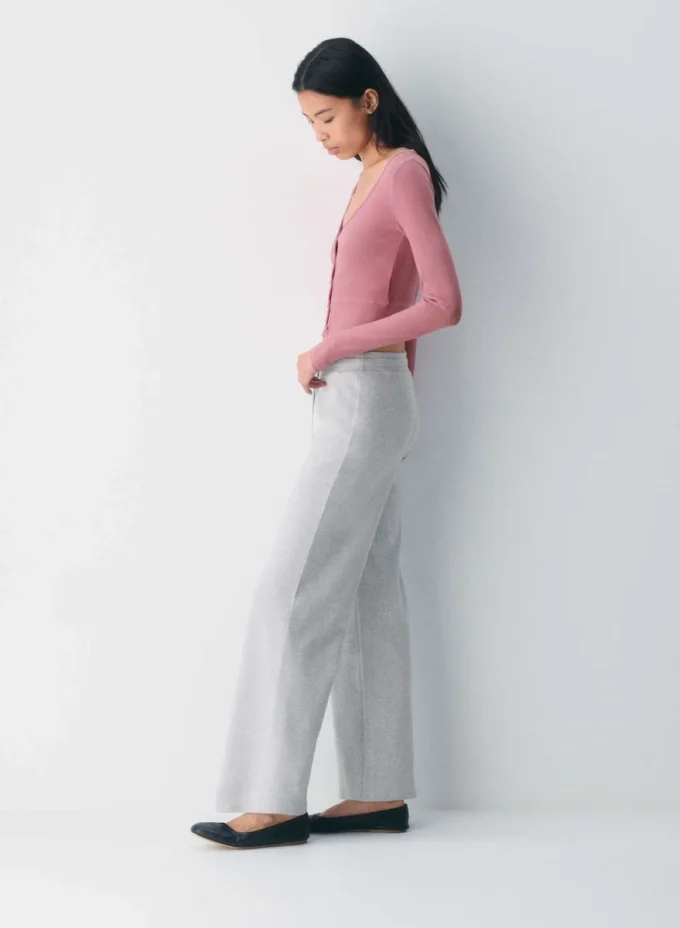 HomeStretch™ Rib V-Neck Waist Button-Up