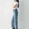 Jean droit à taille mi-haute et coupe décontractée Denim Forum Sadie