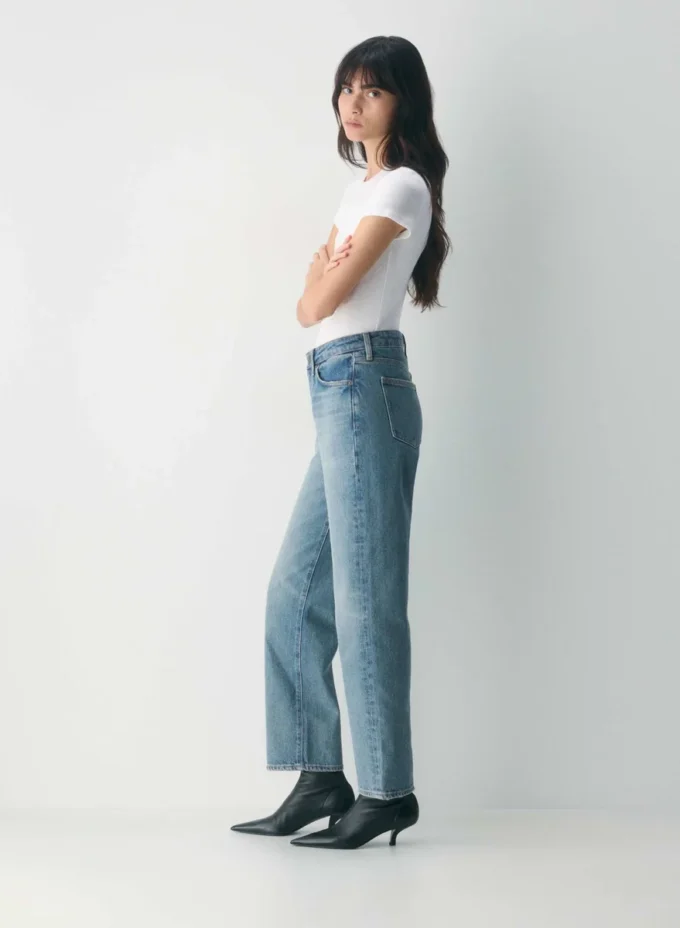 Jean droit à taille mi-haute et coupe décontractée Denim Forum Sadie
