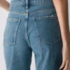 Jean droit à taille mi-haute et coupe décontractée Denim Forum Sadie