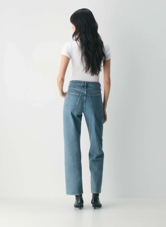 Jean droit à taille mi-haute et coupe décontractée Denim Forum Sadie