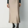 Jupe longue en satin glissant