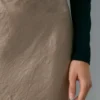 Jupe longue en satin glissant