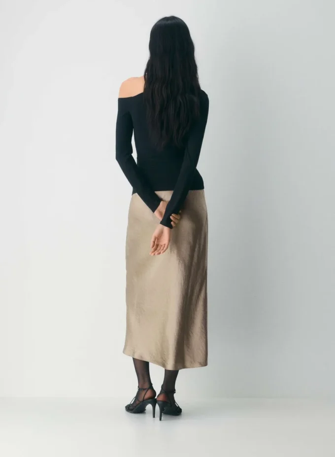 Jupe longue en satin glissant