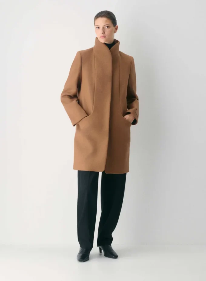 Le manteau Cocoon – Laine et cachemire de luxe