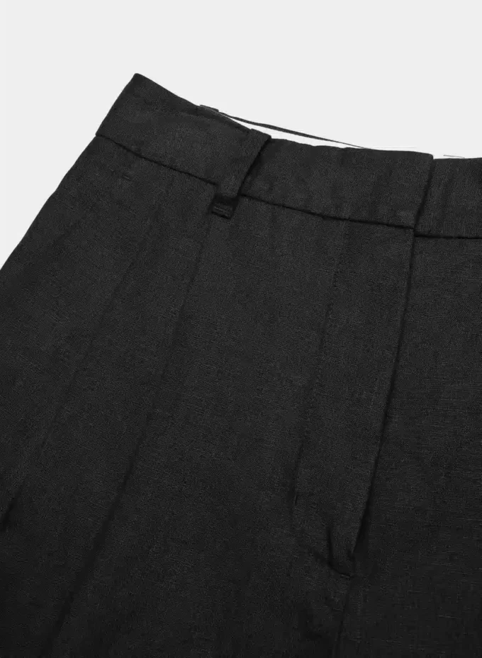 Le short Effortless Short™ en lin mi-cuisse