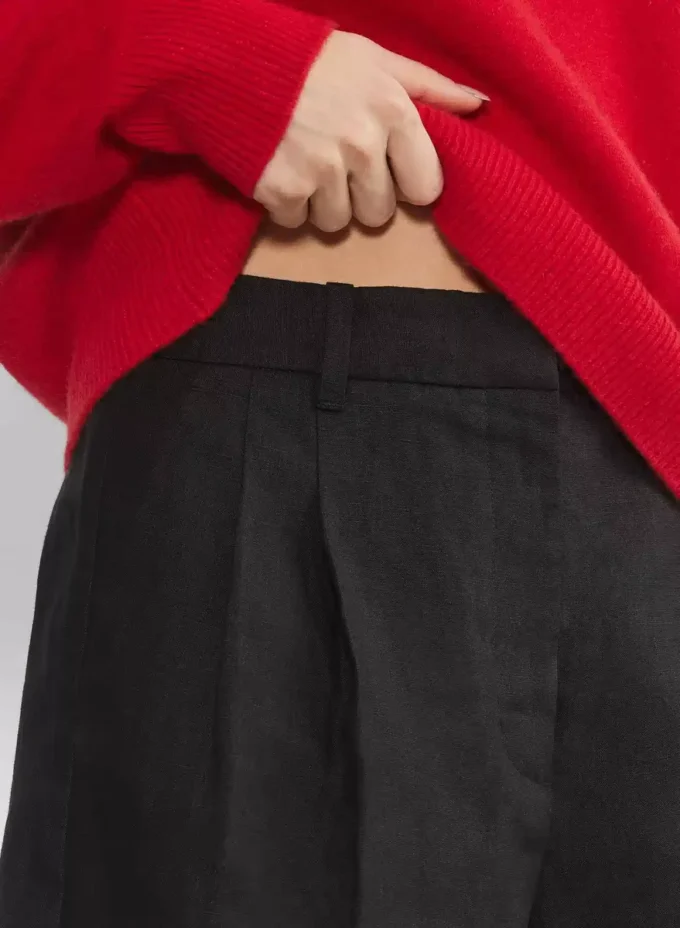Le short Effortless Short™ en lin mi-cuisse
