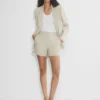 Le short Limitless™ Mi-cuisse – (Re)ssential Light