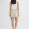 Le short Limitless™ Mi-cuisse – (Re)ssential Light