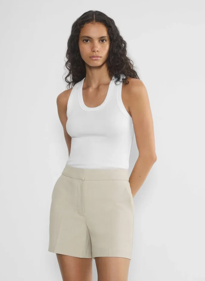 Le short Limitless™ Mi-cuisse – (Re)ssential Light