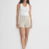 Le short Limitless™ Mi-cuisse – (Re)ssential Light