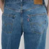Levi&rsquo;s 501 &rsquo;90s Lightweight Jean