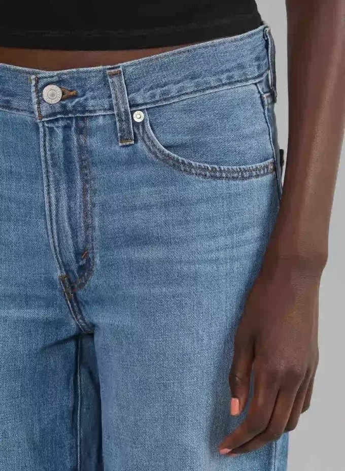 Levi&rsquo;s Baggy Dad Jean