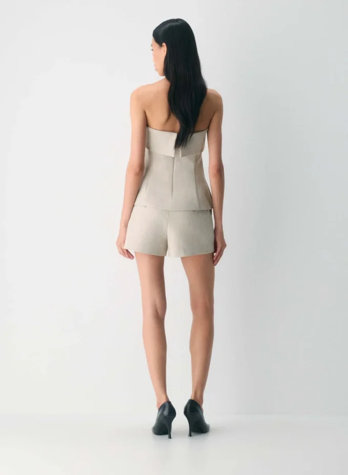 Mini-short Agency – (Re)ssential