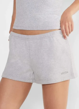 Mini-short boyfriend en molleton confortable à taille basse