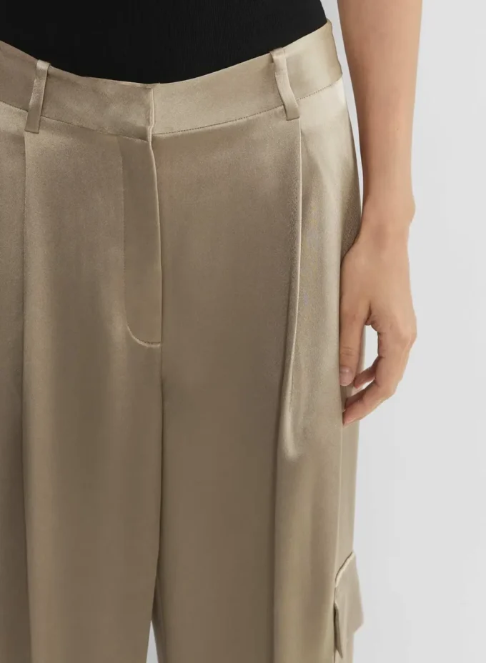 Pantalon cargo en satin