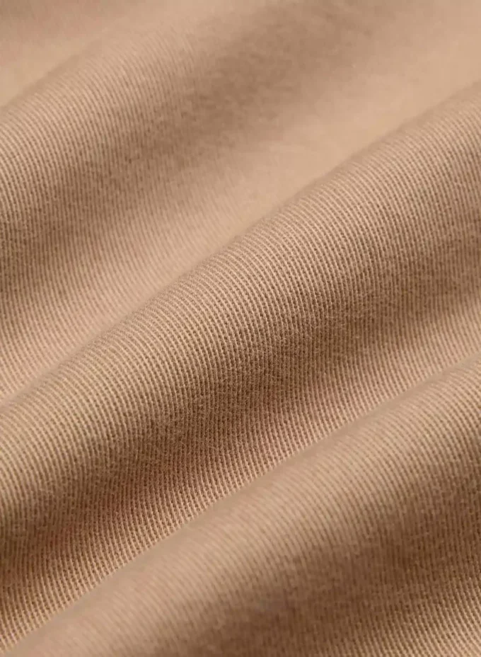 Pantalon chino à taille haute et larges plis