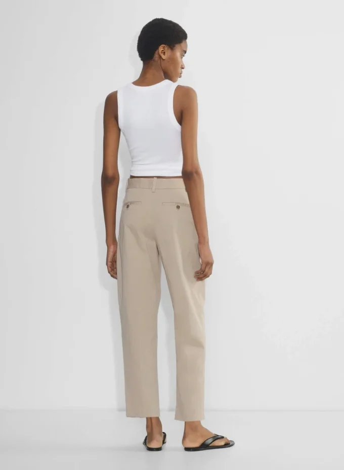 Pantalon chino taille mi-haute coupe carotte