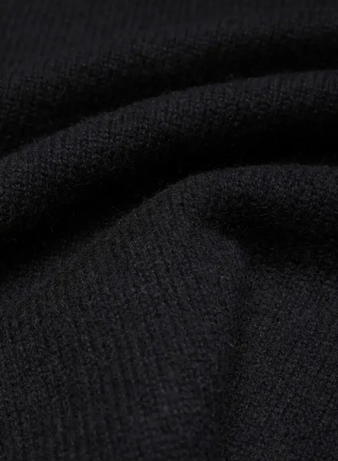 Pull à col en V décontracté en cachemire Essential