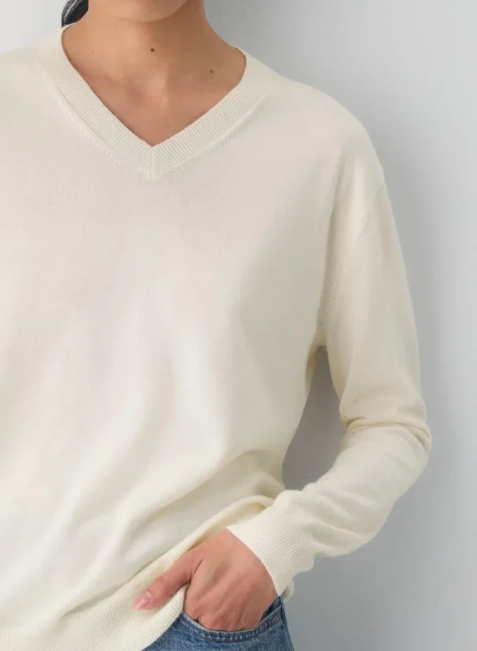 Pull à col en V en laine mérinos Bare