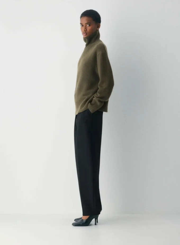 Pull à col roulé oversize en cachemire moelleux