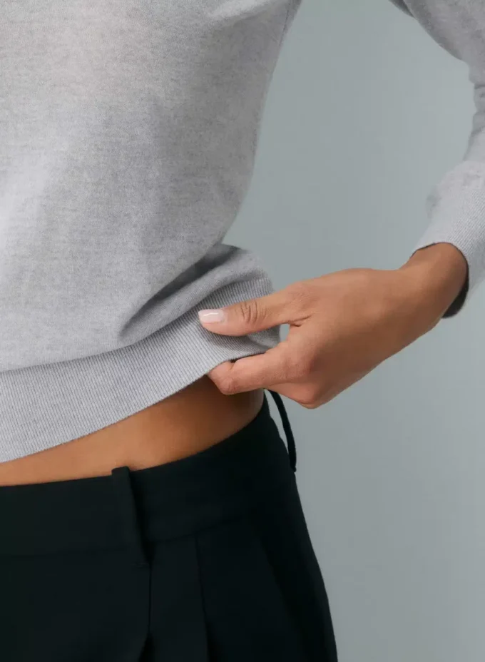 Pull à encolure dégagée en laine mérinos fine
