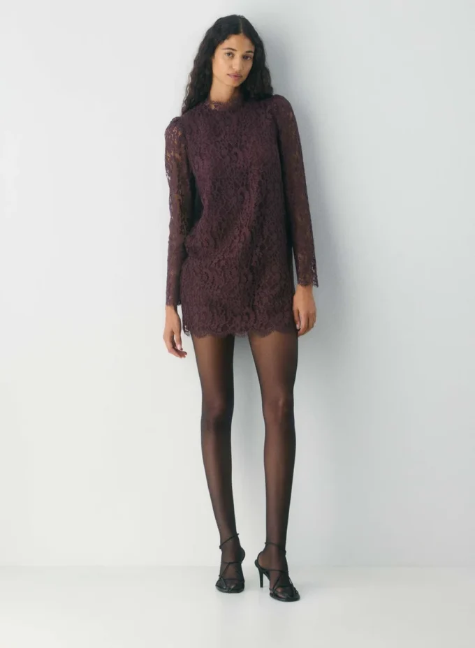 Robe Augustine