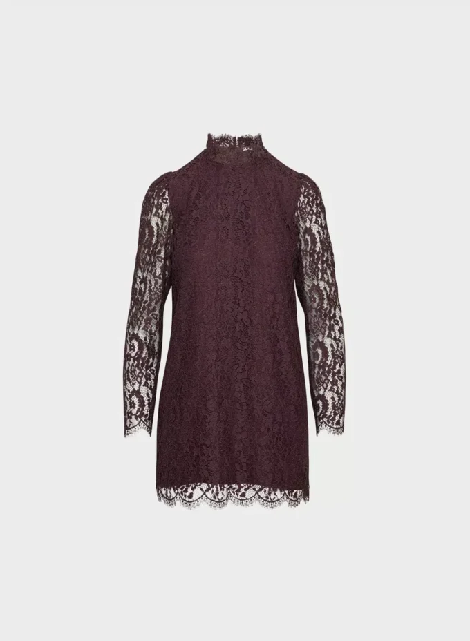 Robe Augustine