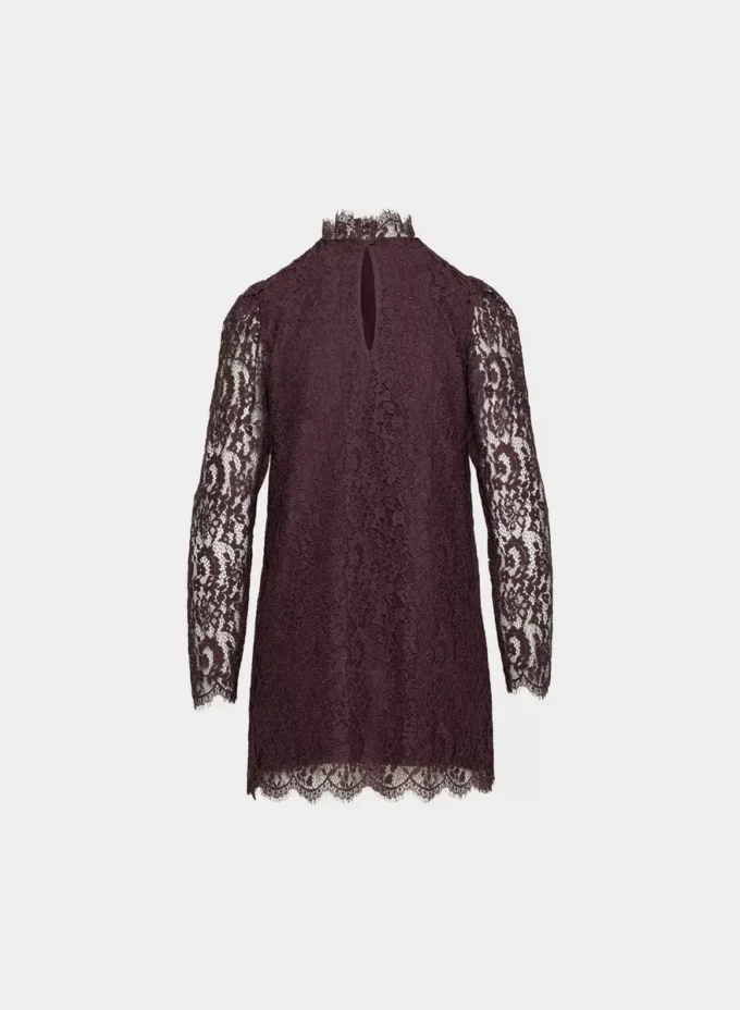 Robe Augustine