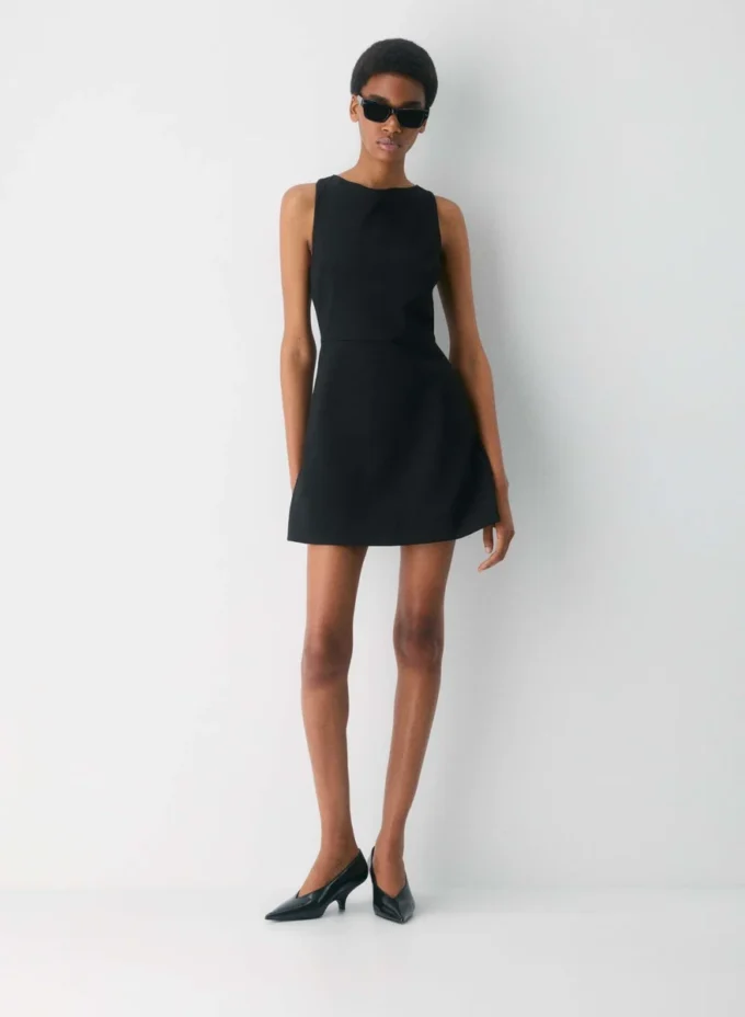 Robe Bond