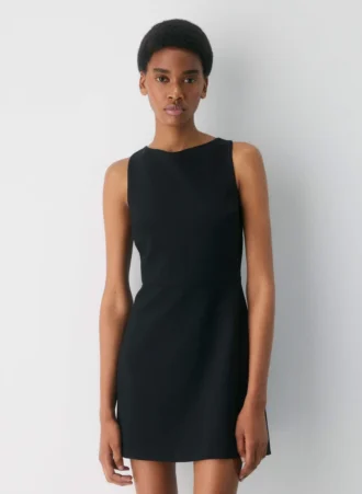 Robe Bond